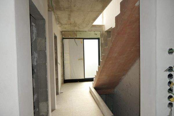 Flur im EG mit Blick auf den Hauseingang