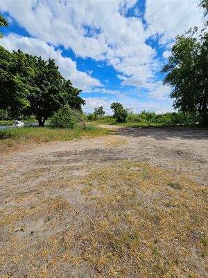 Freifläche Wasserseite