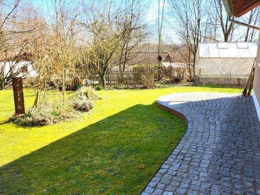 32. Blick in den Garten.jpg