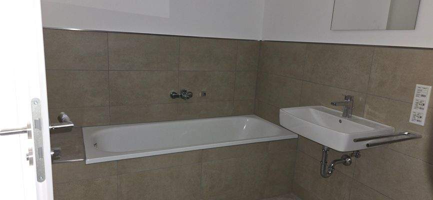 Badewanne mit WB.jpg