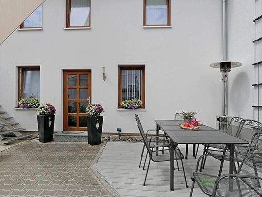 Siztplatz unter dem Sonnensegel