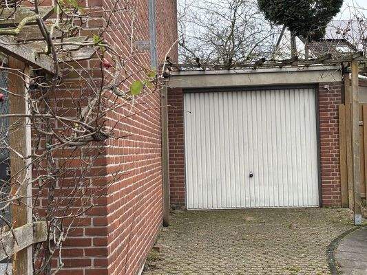 Eigene Garage inklusive