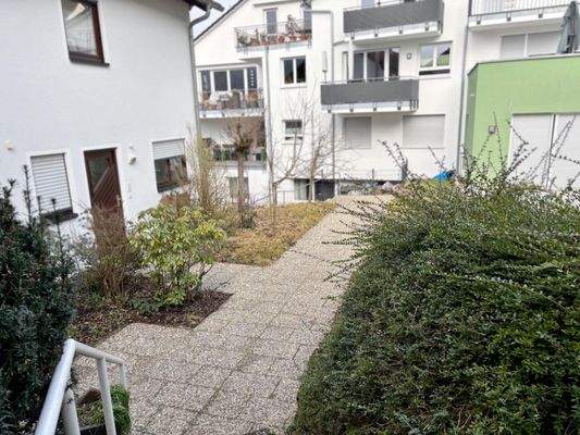 Ansicht auf den Weg zum Haus