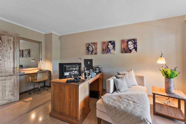 3rd Bedroom in apartment in Bendinat 2