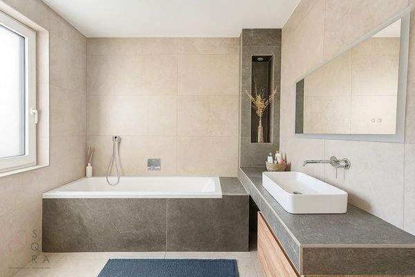 82EBA8F1-DAA1-4CF2-9A9D-85E6F3AF4F94