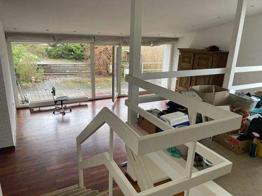 Galerie mit Blick in die Eifel