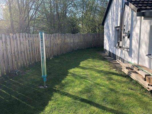 Der gesamte Grund ist eingezäunt