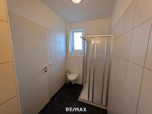 4_Duschbad mit WC