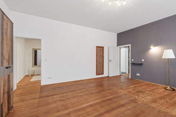 Schlafzimmer_mit_Ankleide_OG