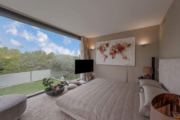 Master bedroom Villa Cala Vinyes