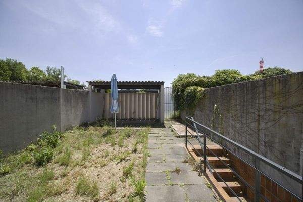 vorderer Garten Terrasse