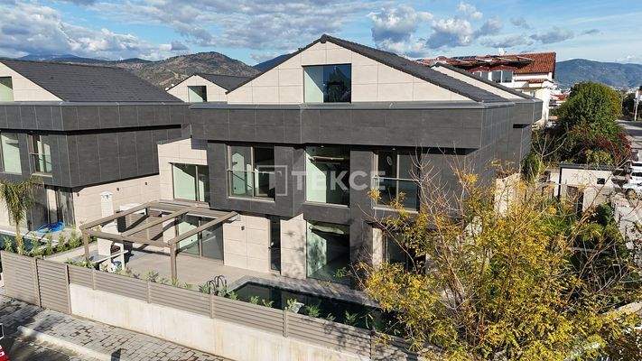 Villa with Pool within Walking Distance of Çalış Beach in Fethiye