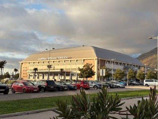 BAR + das Sport-Zentrum!