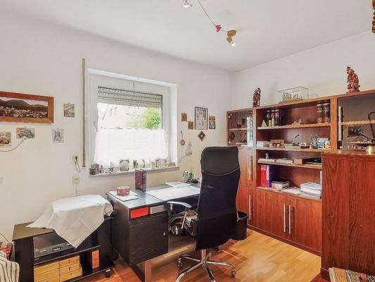 Arbeitszimmer EG