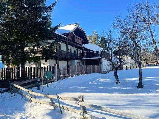 Rückseite des Hauses im Winter.jpg