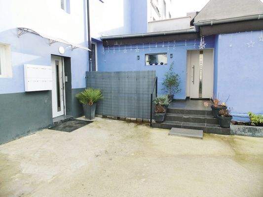 Eingang Haupt- Nebengebäude