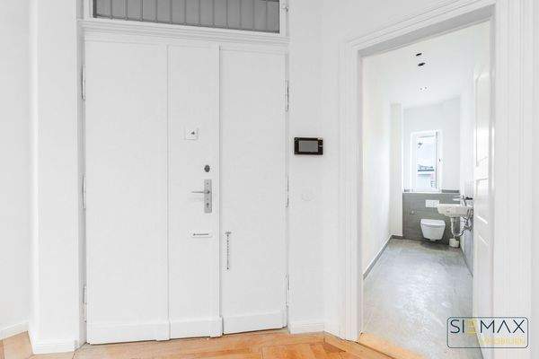 Eingang mit einem von 3 WC´s