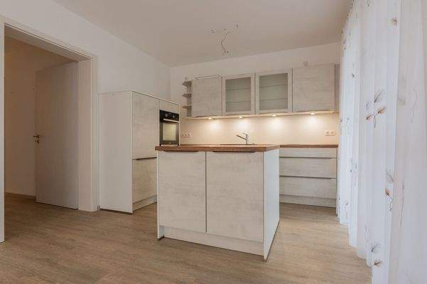 Kochbereich mit EBK (1)