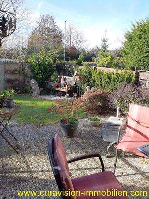 Terrasse mit Garten.jpg