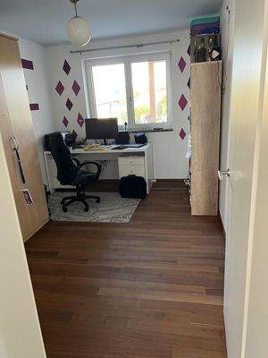 Büro / Kinderzimmer