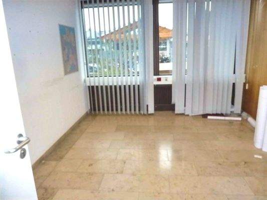 Bürofläche mit Marmorboden (EG)