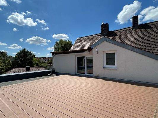 35 m² große Dachterrasse