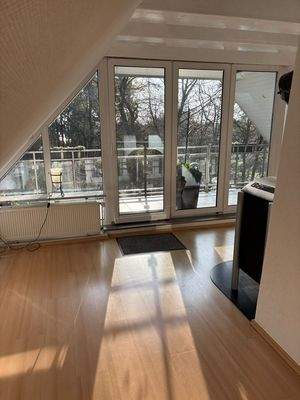 Wohnzimmer, Blickrichtung Loggia