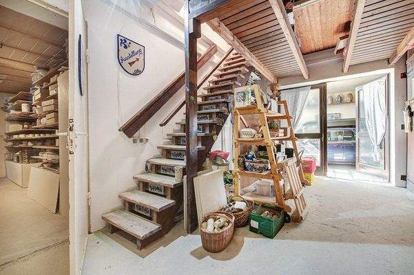 Zugang Gewerbefläche unten