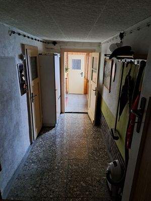 EG weiterer Flur.jpg