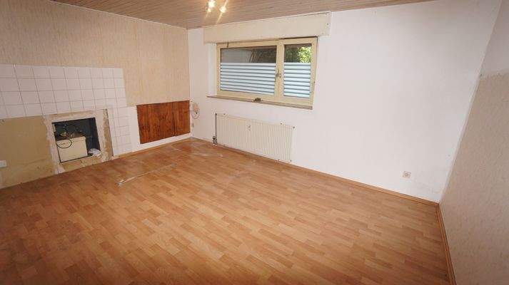 weiterer Raum mit Küchenanschlüssen im Souterrain