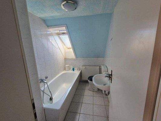 Bad im Dachgeschoss