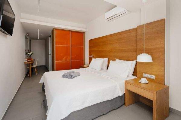 Kreta, Agia Galini: Hotel mit 29 Zimmern zu verkaufen