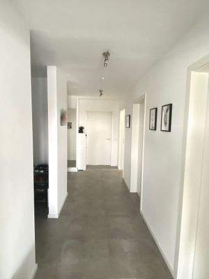 Flur 1.jpg