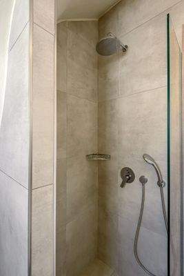 Villa-for-sale-in-Nopigia-bathroom-2-2.jpg