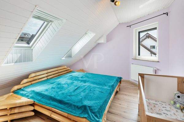Schlafzimmer DG