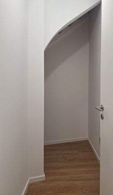 Abstellraum unter der Treppe