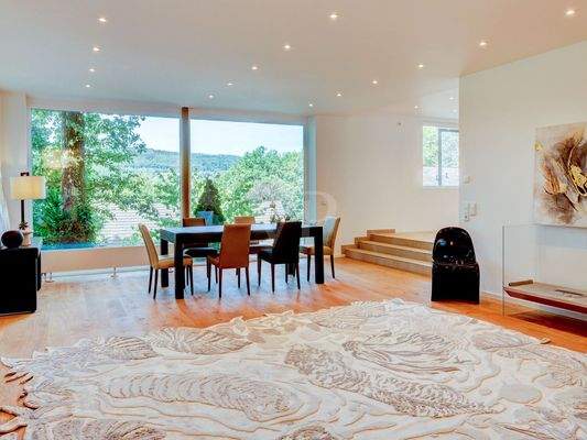 Essbereich mit tollem Blick
