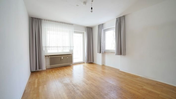 Wohnzimmer 1 unmöbliert