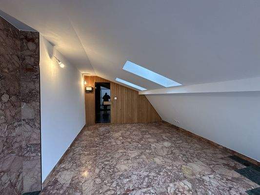 20251211_125539814_iOS