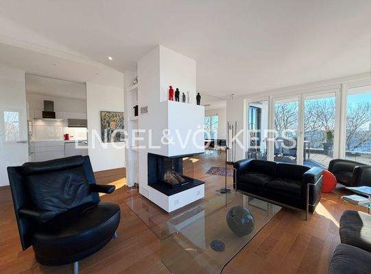 Wohnbereich mit Kamin