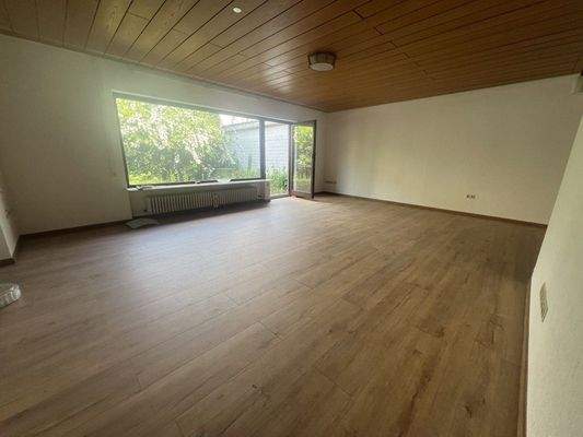 Haus-Gießen-Marburger-Straße-30-50120-001-WE01-Zim