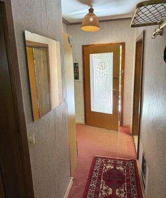 ELW_Flur mit Eingang