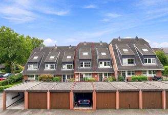 Garage + Reihenhaus