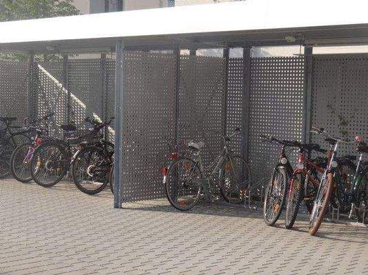 überdachte Fahrradabstellplätze