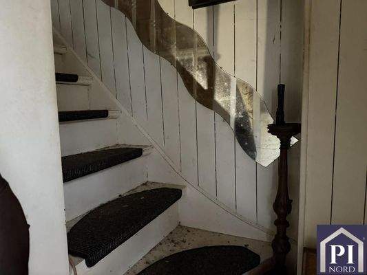 Treppe zum Dachgeschoss