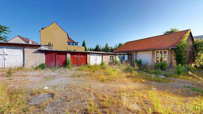 Garagen im vorderen Bereich