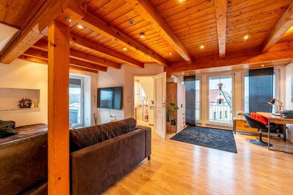 Hinterhaus DG Wohnbereich Ansicht Bad 2