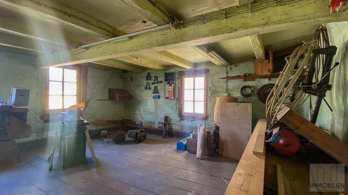 Uriges Erdgeschoss im Nebengebäude