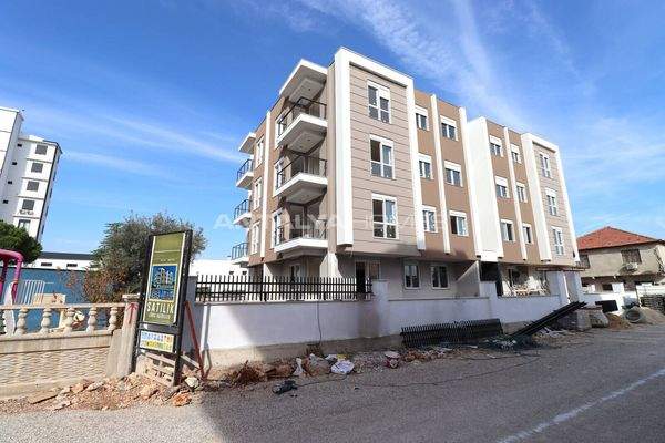 2-Bedroom Flats in a Secured Complex in Antalya Kepez