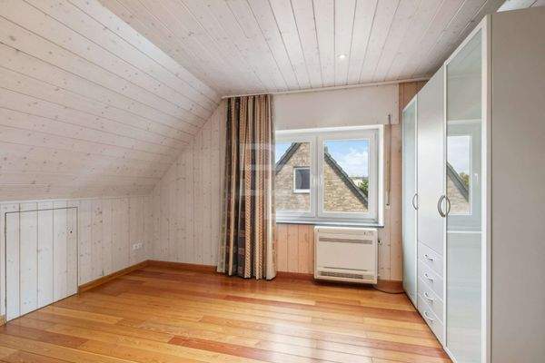 Schlafzimmer Spitzboden